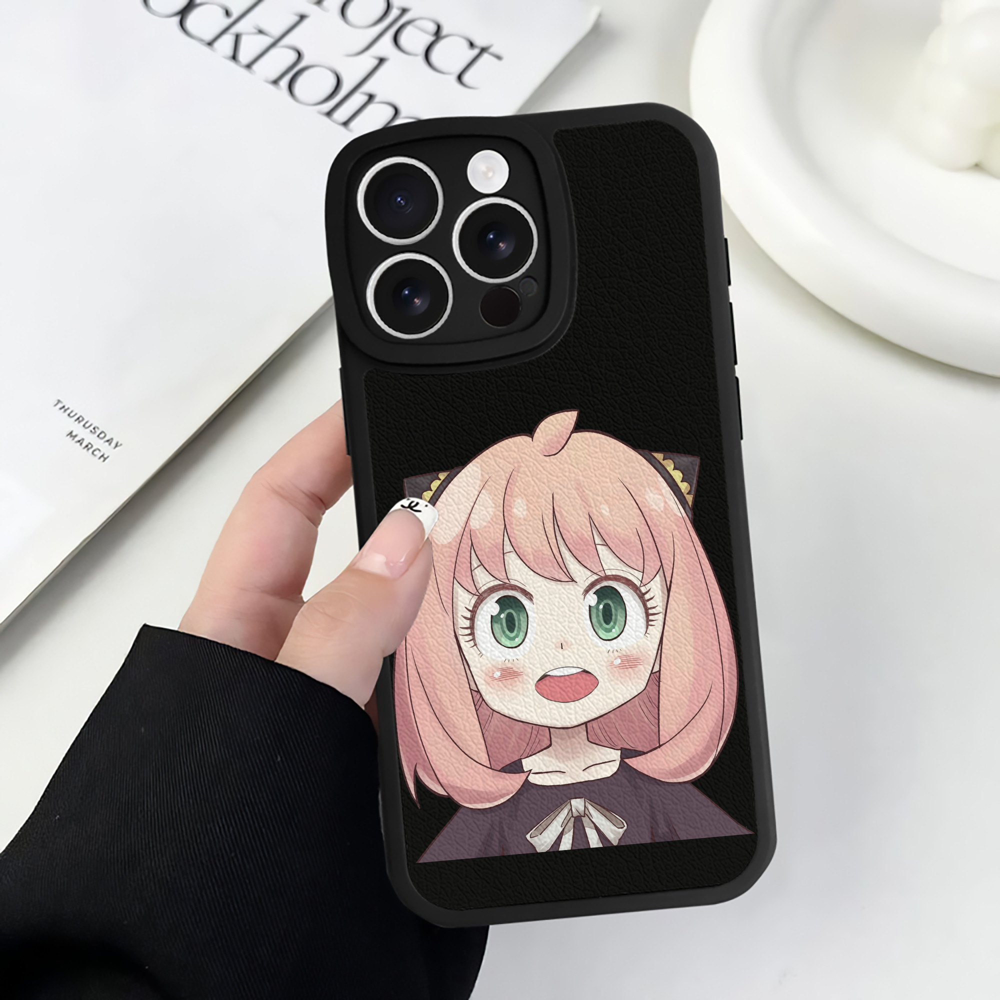 （画像用） SPY×FAMILY间谍家家酒 【iPhone 16シリーズ対応】シリコンスマホケース（レザー調） 材質：シリコン